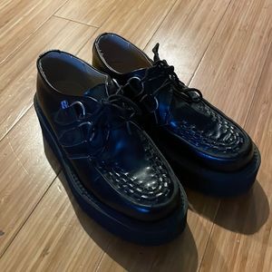 Tuk Black Creepers
